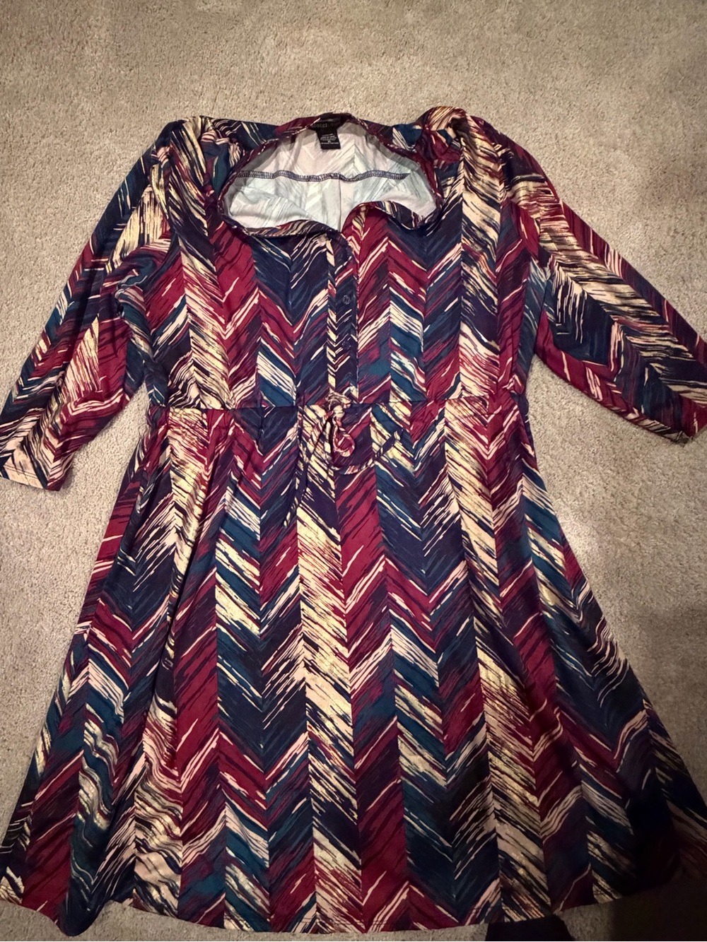 Women’s Chevron Print Drawstring Waist Dress - Burgundy/Teal
